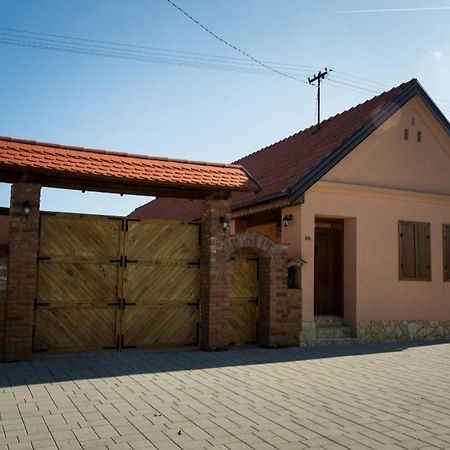 Ferienwohnung Kuca Za Odmor Poppke Fericanci Exterior foto