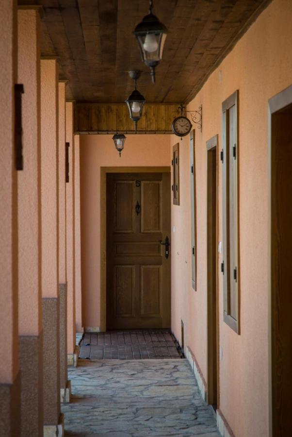 Ferienwohnung Kuca Za Odmor Poppke Fericanci Exterior foto