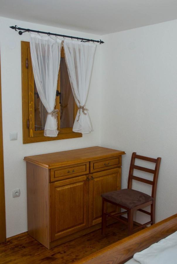 Ferienwohnung Kuca Za Odmor Poppke Fericanci Exterior foto