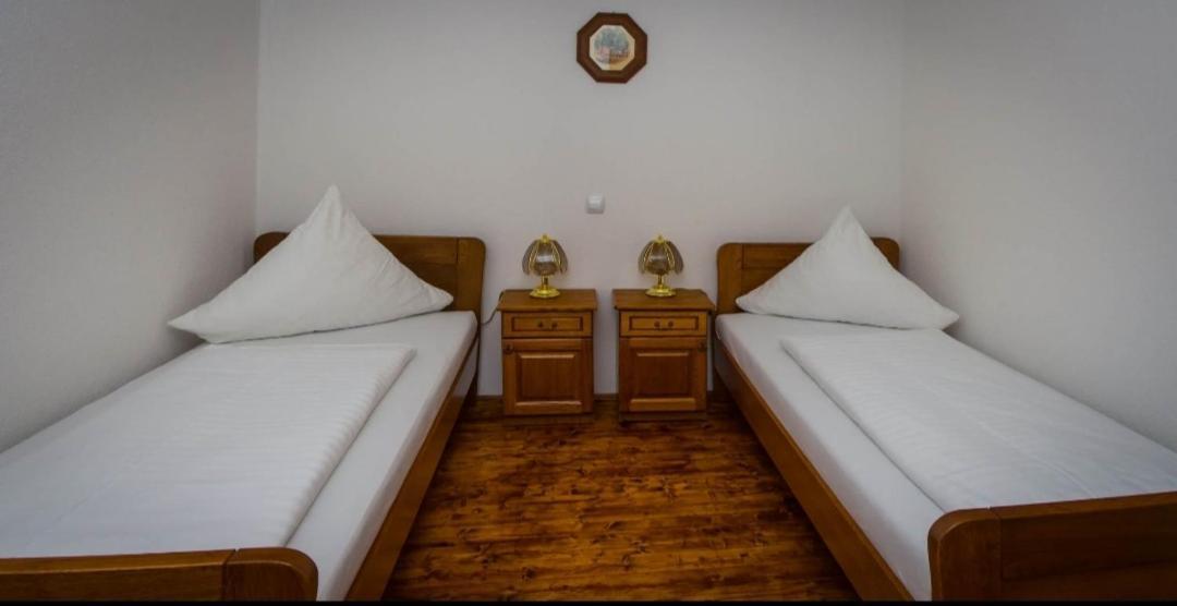 Ferienwohnung Kuca Za Odmor Poppke Fericanci Exterior foto